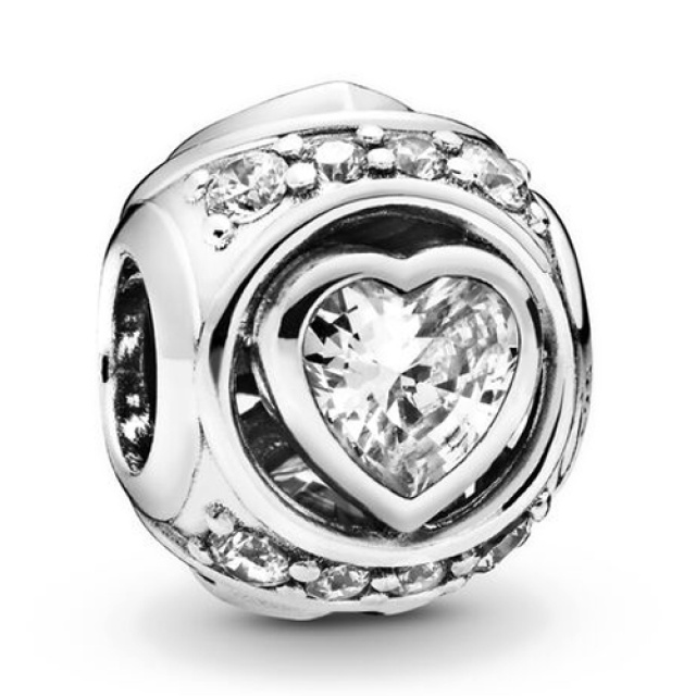 Pandora Moments Kiemelt szív ezüst charm