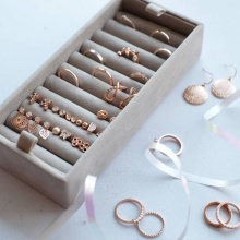 Stackers Drapp gyűrűtartó párna