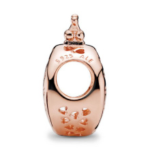 Pandora Moments rozé charm