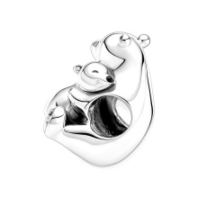 Pandora Moments Ölelkező jegesmedvék ezüst charm