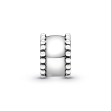 Pandora Moments Gyöngyös kerek ezüst klip charm