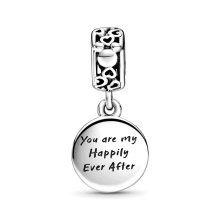 Pandora Moments Disney Mickey egér és Minnie egér boldogan éltek ezüst függő charm