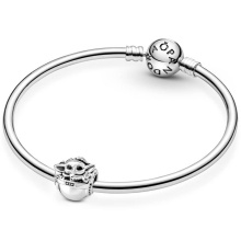 Pandora Moments Star Wars, Grogu™ és bölcső ezüst charm