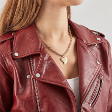 Guess női nyaklánc UBN28060