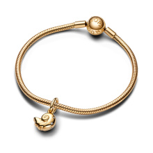 Pandora Moments Disney A kis hableány elvarázsolt kagyló függő sárga arany Charm