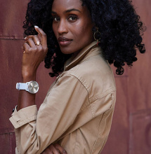 Garmin okosóra  Vívomove trend Krémfehér szilikon szíjjal