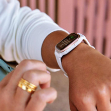 Garmin Venu Sq 2 Music törtfehér, világosarany kerettel