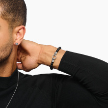 Thomas Sabo ezüst karkötő fekete obszidián gyöngyökkel, kerek csattal