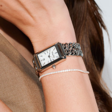 Thomas Sabo ezüst színű, téglalap alakú női karóra