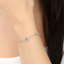 Guess Tiny Dancer női karkötő JUBB04644JWRHS