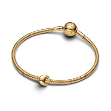 Pandora Hold mini charm