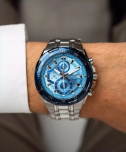 Casio Edifice kék-ezüst színű férfi karóra EFR-539DE-2AVUEF