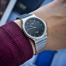 Casio Standard fekete-ezüst színű unisex karóra MQ-24DA-1AEF