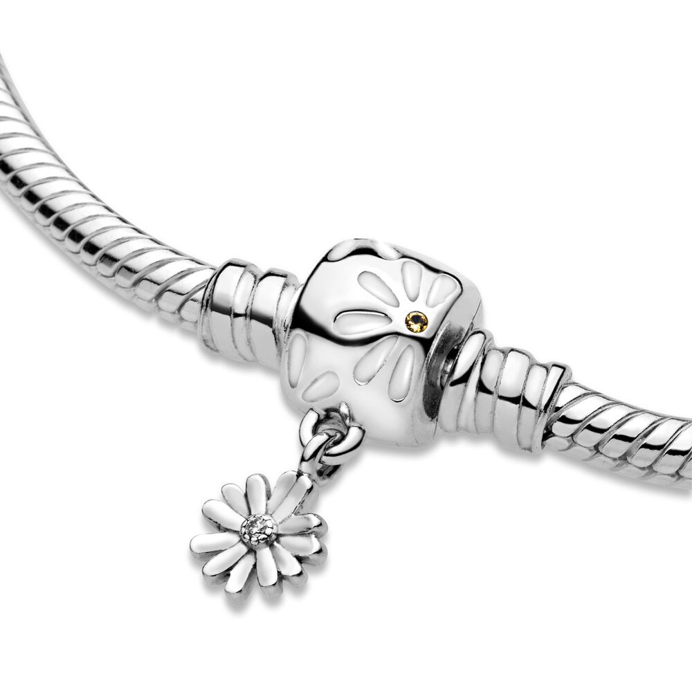Pandora Moments százszorszép zárral ezüst kígyólánc karkötő